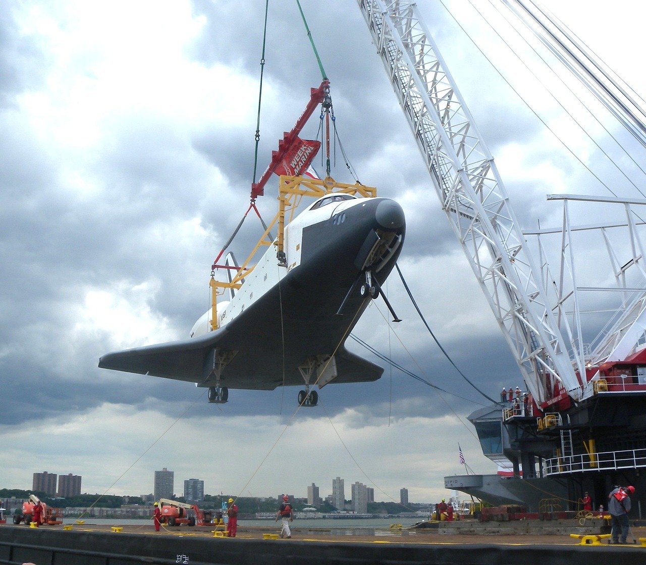 如何利用防火墙防止恶意流量和黑客攻击