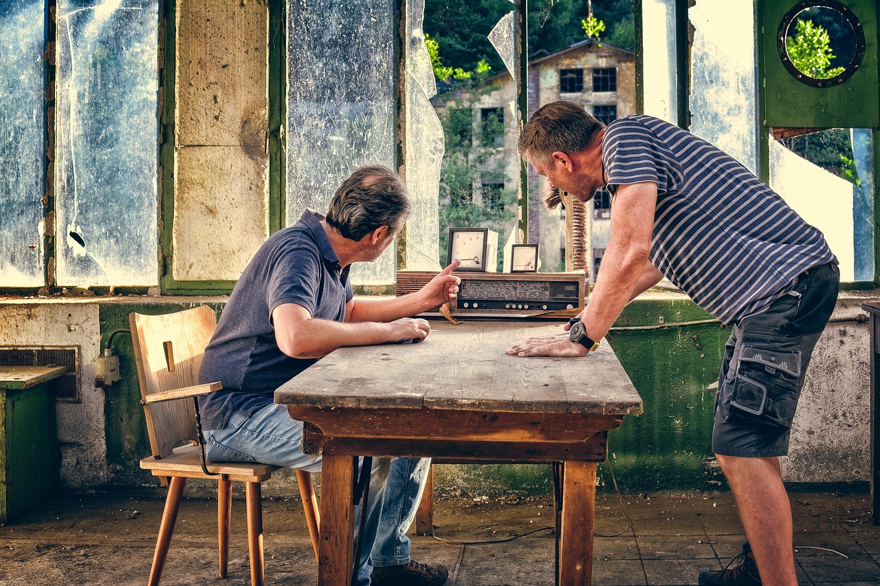 短信轰炸源码实名账号：黄金购买平台